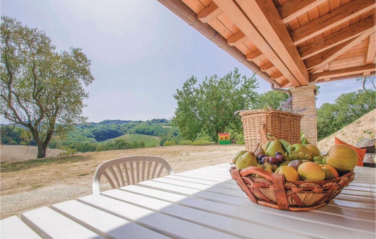 Strada dei Condotti Pesaro Esterno foto