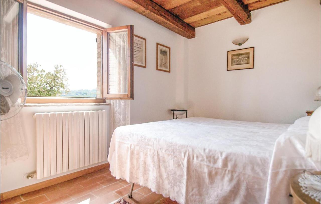 Strada dei Condotti Pesaro Esterno foto